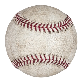 2009 New York Yankees Game Used OML Selig Baseball Used on 8/28/09 - Jeters 2,705th Hit Game (MLB Authenticated & Steiner)